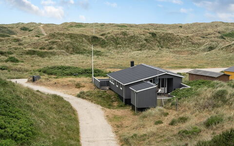 Stojmena - 200M from the Sea: Busk, Urban Design, Bunddække, Mursten, Lejlighed, Estate, Murværk, Altan, Landscaping