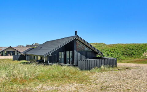 Auli - 200M from the Sea: Estate, Farm