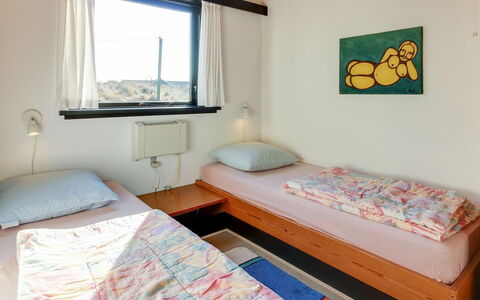 Pisana - 400M from the Sea: Soveværelse, Seng, Indretning, Møbel, Loft, Sengetøj, Bed Frame, Sengetøj, Hjem, Etage