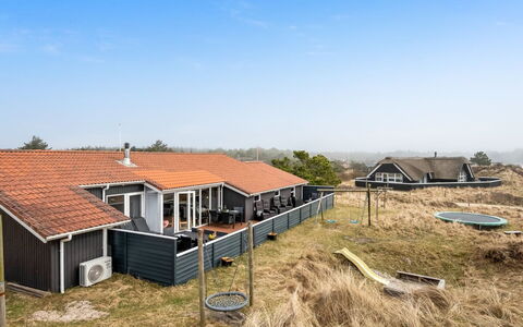 Petkana - 700M from the Sea: Tag, Hjem, Hus, Arkitektur, Sommerhus, Land Lot, Landdistrikt, Estate, Veranda, Stuehus