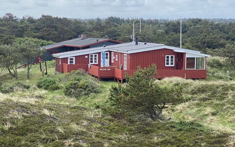 Aukusti - 600M from the Sea: Estate, Farm