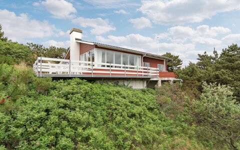 Taimi - 200M from the Sea: Busk, Hjem, Plantesamfund, Veranda, Sommerhus, Estate, Altan, Stuehus, Landscaping