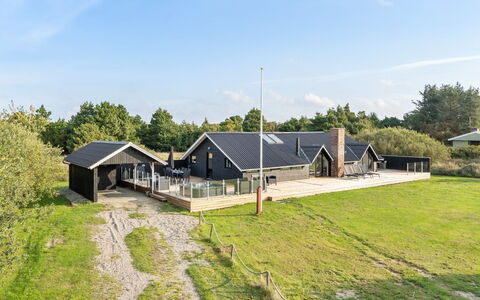 Ellenora - 1Km from the Sea: Plantesamfund, Sollys, Urteagtig Plante, Have, Plantation, Landbrug, Farm
