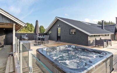 Ellenora - 1Km from the Sea