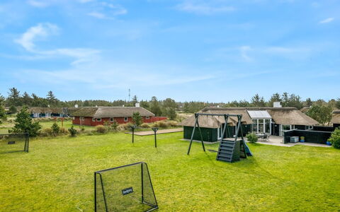 Hothbrod - 1.2Km from the Sea: Estate, Farm