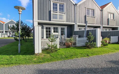 Sote - 1.2Km from the Sea: Græs, Hus, Tag, Sommerhus, Hjem, Busk, Stuehus, Land Lot, Landdistrikt