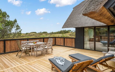 Reiko - 1.5Km from the Sea: Træ, Tækning, Sommerhus, Hårdttræ, Planke, Trægulve, Dæk, Altan, Eco Hotel, Tømmer