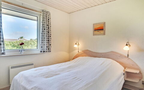Aurelia - 500M to the Fjord: Soveværelse, Seng, Sengetøj, Bed Frame, Sengetøj, Hjem, Loft, Sengetøj, Hårdttræ, Pude