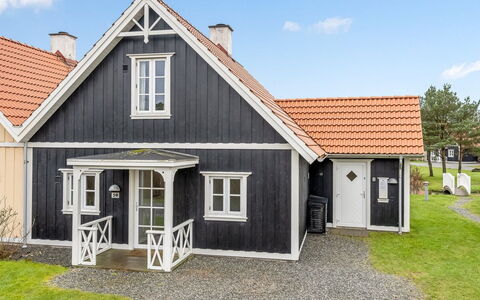 Folkmar - 800M from the Sea: Græs, Hus, Tag, Sommerhus, Hjem, Busk, Stuehus, Land Lot, Landdistrikt