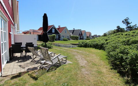Thoran - from the Sea: Træ, Tag, Arkitektur, Hjem, Hus, Sommerhus, Sidespor, Hårdttræ, Hældning, Estate