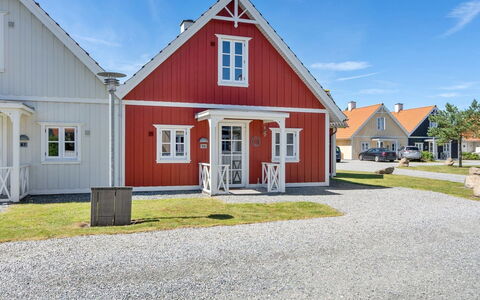 Todorka - 800M from the Sea: Estate, Farm
