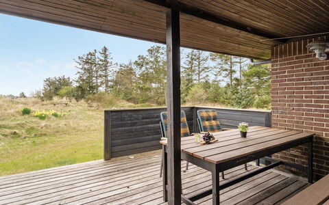 Thorgisl - 1.4Km from the Sea: Træ, Hårdttræ, Loft, Bejdse, Planke, Veranda, Trægulve, Dæk, Skygge, Naturmateriale
