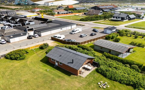 Dværg - 350M from the Sea: Tag, Boligområde, Fugleperspektiv, Luftfotografering, Landskab, Almindeligt, Hus, Land Lot, Forstad, Hjem