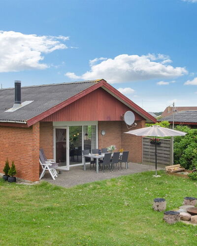 Dværg - 350M from the Sea