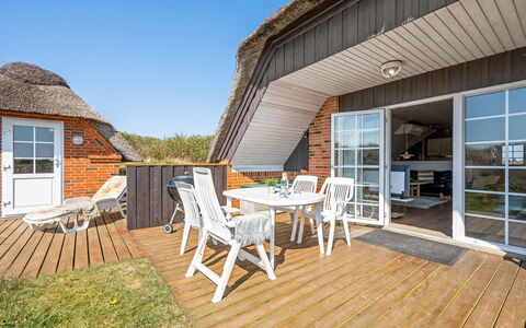 Slava - 250M from the Sea: Tag, Land Lot, Sommerhus, Hjem, Landdistrikt, Skur, Sidespor, Garden Bygninger, Bjælkehytte, Hytte