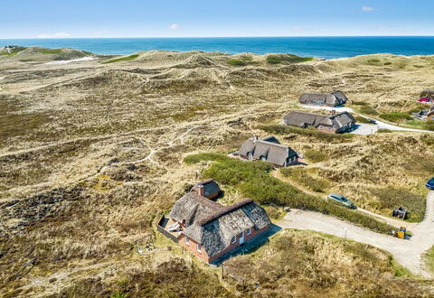 Slava - 250M from the Sea: Træ, Hav, Sky, Coastal Og Oceaniske Landskabsformer, Dæk, Ocean, Planke, Boardwalk, Kyst, Hårdttræ