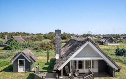Franciska - 800M from the Sea: Estate, Farm