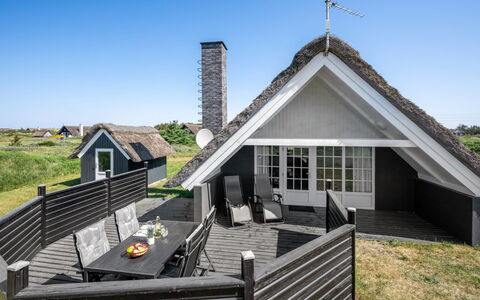 Franciska - 800M from the Sea: Tag, Land Lot, Sommerhus, Hjem, Landdistrikt, Skur, Sidespor, Garden Bygninger, Bjælkehytte, Hytte
