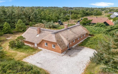 Seppo - 900M from the Sea: Tag, Land Lot, Sommerhus, Hjem, Landdistrikt, Skur, Sidespor, Garden Bygninger, Bjælkehytte, Hytte