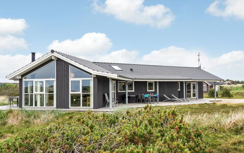 Luzia - 1.2Km from the Sea: Hus, Tag, Hjem, Sommerhus, Skur, Garden Bygninger, Sidespor, Gård, Bjælkehytte, Hytte