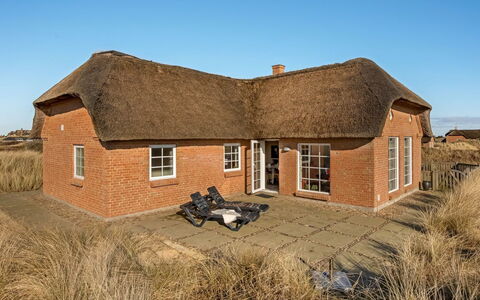 Hærulf - 300M from the Sea: Sommerhus, Skur, Hytte, Stuehus, Prærie, Hytte, Lade, Bjælkehytte, Garden Bygninger