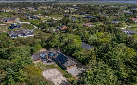 Laetitita - from the Sea: Tag, Hjem, Boligområde, Landskab, Hus, Land Lot, Almindeligt, Landdistrikt, Sommerhus, Estate