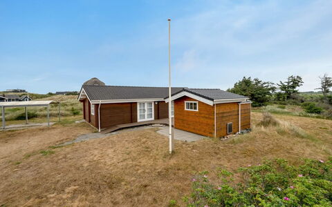 Herfrid - 600M from the Sea: Græs, Hus, Tag, Hjem, Sommerhus, Busk, Land Lot, Landdistrikt, Stuehus, Bunddække