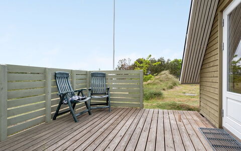 Hinz - from the Sea: Boligområde, Busk, Hus, Hjem, Have, Estate, Skygge, Landscaping, Lawn