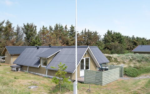 Hinz - from the Sea: Boligområde, Busk, Hus, Hjem, Have, Estate, Skygge, Landscaping, Lawn