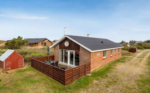 Hawarth - 300M to the Fjord: Busk, Urban Design, Bunddække, Mursten, Lejlighed, Estate, Murværk, Altan, Landscaping