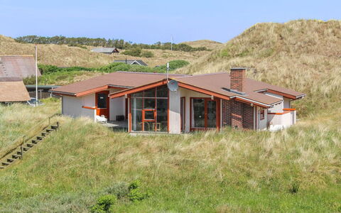 Jorma - 250M to the Fjord: Græs, Hus, Tag, Hjem, Sommerhus, Busk, Land Lot, Landdistrikt, Stuehus, Bunddække