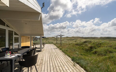 Malgest - 100M from the Sea: Tag, Land Lot, Sommerhus, Hjem, Landdistrikt, Skur, Sidespor, Garden Bygninger, Bjælkehytte, Hytte