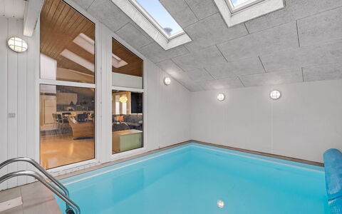 Malgest - 100M from the Sea: Tag, Land Lot, Sommerhus, Hjem, Landdistrikt, Skur, Sidespor, Garden Bygninger, Bjælkehytte, Hytte
