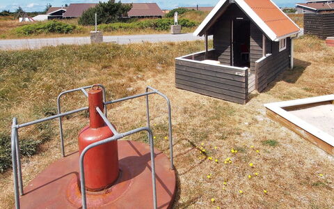 Esir - 800M from the Sea: Sommerhus, Skur, Hytte, Stuehus, Prærie, Hytte, Lade, Bjælkehytte, Garden Bygninger