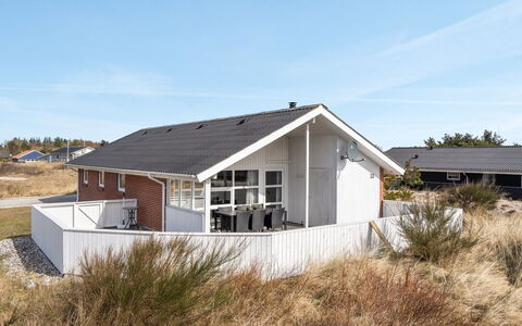 Esir - 800M from the Sea: Sommerhus, Skur, Hytte, Stuehus, Prærie, Hytte, Lade, Bjælkehytte, Garden Bygninger