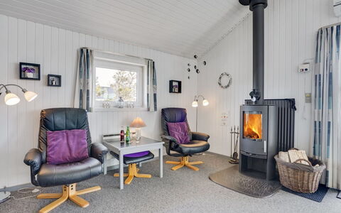 Esir - 800M from the Sea: Sommerhus, Skur, Hytte, Stuehus, Prærie, Hytte, Lade, Bjælkehytte, Garden Bygninger