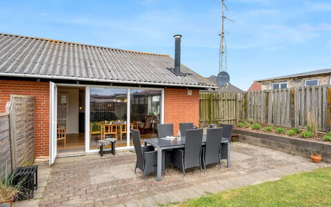 Agne - 400M from the Sea: Tag, Land Lot, Sommerhus, Hjem, Landdistrikt, Skur, Sidespor, Garden Bygninger, Bjælkehytte, Hytte