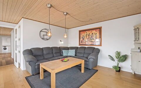 Agne - 400M from the Sea: Tag, Land Lot, Sommerhus, Hjem, Landdistrikt, Skur, Sidespor, Garden Bygninger, Bjælkehytte, Hytte