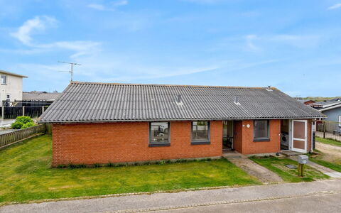 Agne - 400M from the Sea: Tag, Land Lot, Sommerhus, Hjem, Landdistrikt, Skur, Sidespor, Garden Bygninger, Bjælkehytte, Hytte