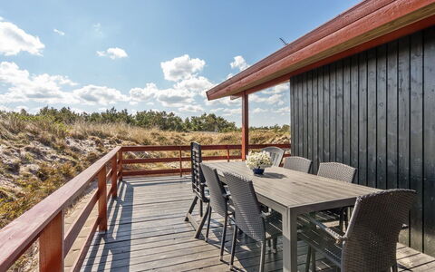 Eljene - 750M from the Sea: Hus, Tag, Hjem, Sommerhus, Skur, Garden Bygninger, Sidespor, Gård, Bjælkehytte, Hytte