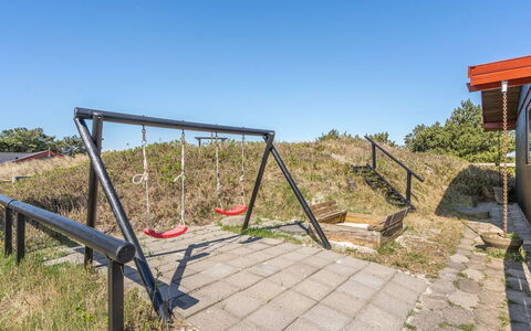 Eljene - 750M from the Sea: Hus, Tag, Hjem, Sommerhus, Skur, Garden Bygninger, Sidespor, Gård, Bjælkehytte, Hytte
