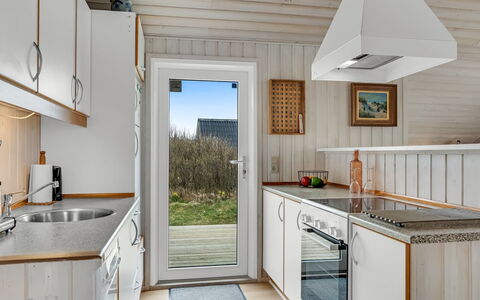 Galmand - 300M from the Sea: Træ, Gulvbelægning, Etage, Køkken, Hjem, Bejdse, Loft, Hårdttræ, Trægulve, Countertop