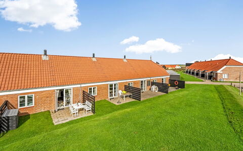 Smeralda - 200M from the Sea: Hus, Tag, Hjem, Sommerhus, Skur, Garden Bygninger, Sidespor, Gård, Bjælkehytte, Hytte