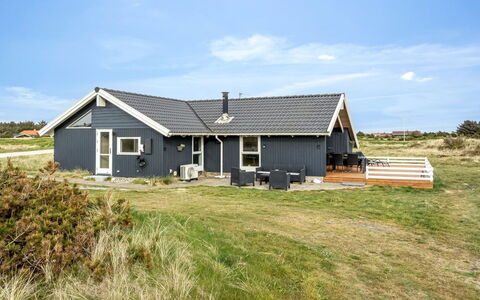 Filip - 100M from the Sea: Sommerhus, Skur, Hytte, Stuehus, Prærie, Hytte, Lade, Bjælkehytte, Garden Bygninger