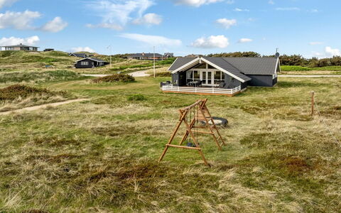 Filip - 100M from the Sea: Græs, Hus, Tag, Sommerhus, Hjem, Busk, Stuehus, Land Lot, Landdistrikt