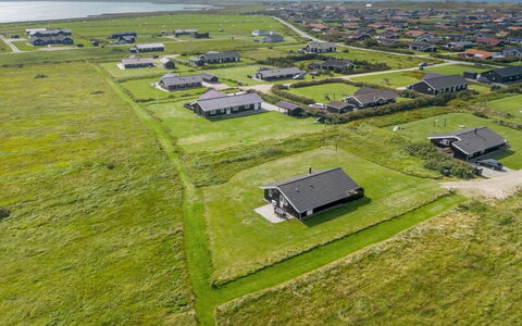 Eemil - 700M from the Sea: Tag, Land Lot, Sommerhus, Hjem, Landdistrikt, Skur, Sidespor, Garden Bygninger, Bjælkehytte, Hytte