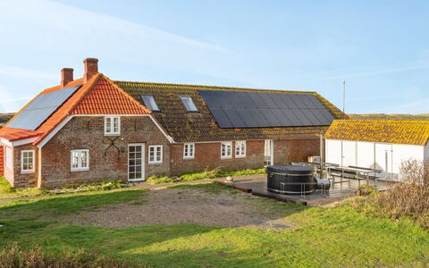 Answald - 250M from the Sea: Sommerhus, Skur, Hytte, Stuehus, Prærie, Hytte, Lade, Bjælkehytte, Garden Bygninger