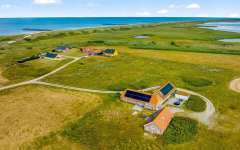 Answald - 250M from the Sea: Sommerhus, Skur, Hytte, Stuehus, Prærie, Hytte, Lade, Bjælkehytte, Garden Bygninger