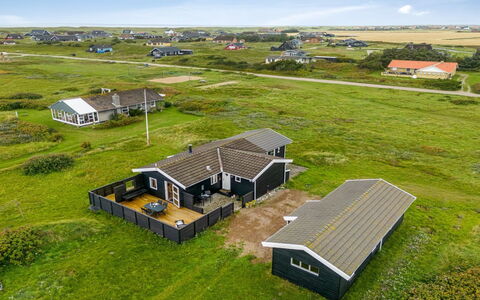 Viveka - 500M from the Sea: Tag, Almindeligt, Land Lot, Landdistrikt, Hjem, Estate, Mark, Sommerhus, Lawn, Forstad