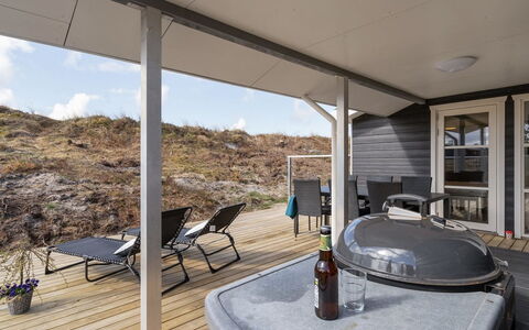 Ibo - 900M from the Sea: Træ, Sommerhus, Hårdttræ, Planke, Bejdse, Garden Bygninger, Design, Gård, Bjælkehytte, Backyard